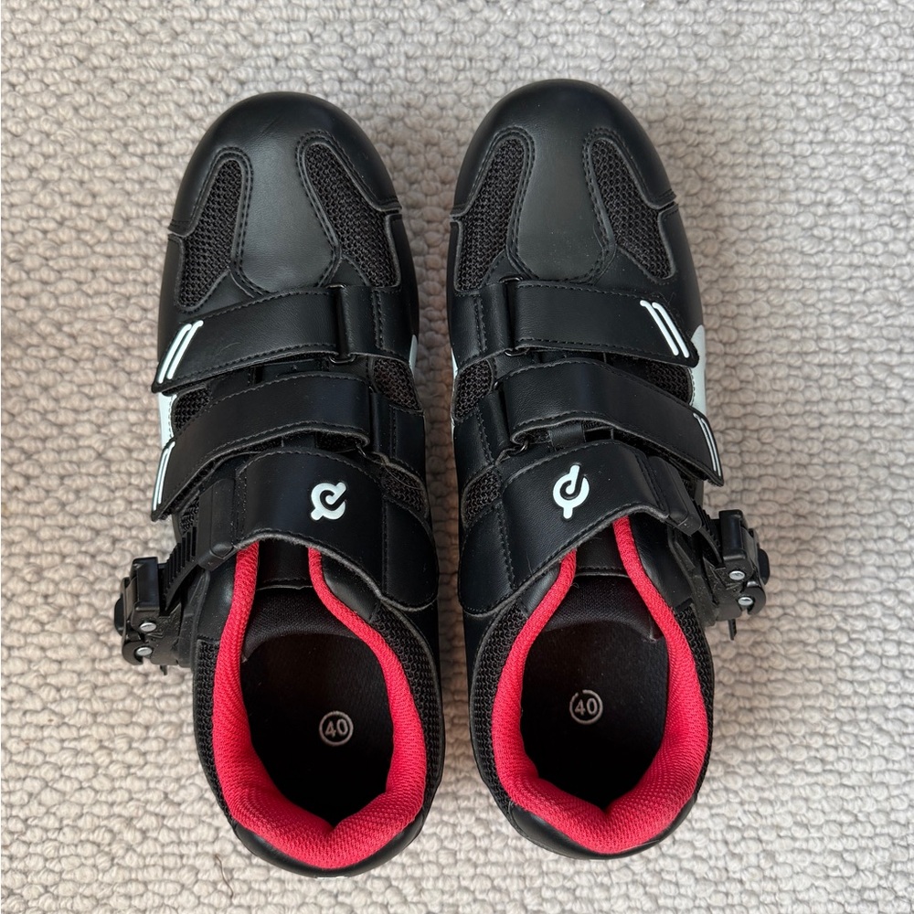 Peloton cycling shoes, size 40 (W9/M7)